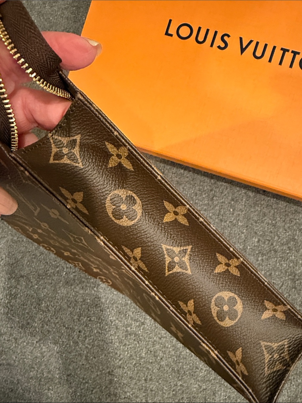 Louis Vuitton Monogram Canvas Toiletry 26 - Picture 13 of 16
